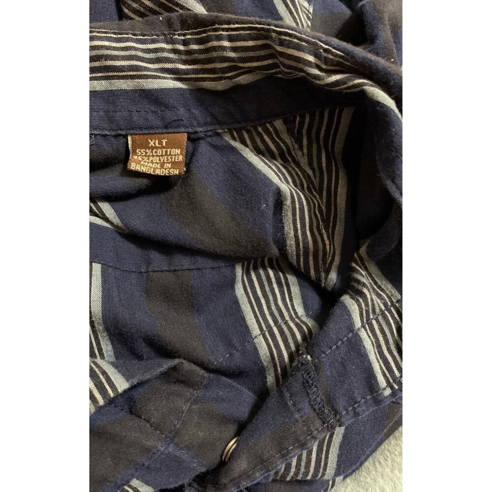 Bit & Bridle snap front long sleeve shirt. Size XLT. - Picture 4 of 4